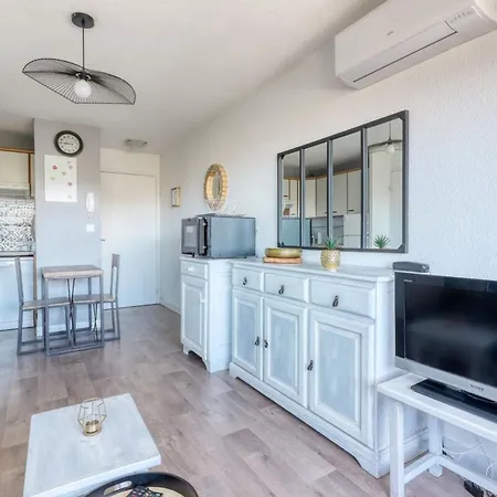 T2 600 M From The Beach! Air-conditioned