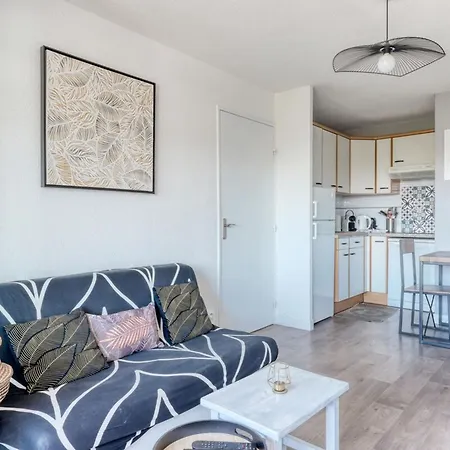 T2 600 M From The Beach! Air-conditioned *