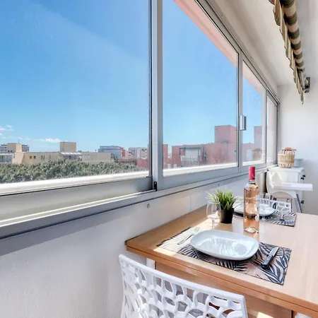 T2 600 M From The Beach! Air-conditioned Lägenhet