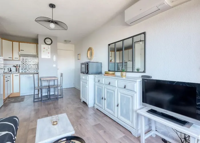 T2 600 M From The Beach! Air-conditioned